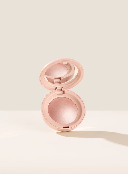 Rare Beauty Positive Light Silky Touch Highlighter – Radiant Glow with a Weightless Finish