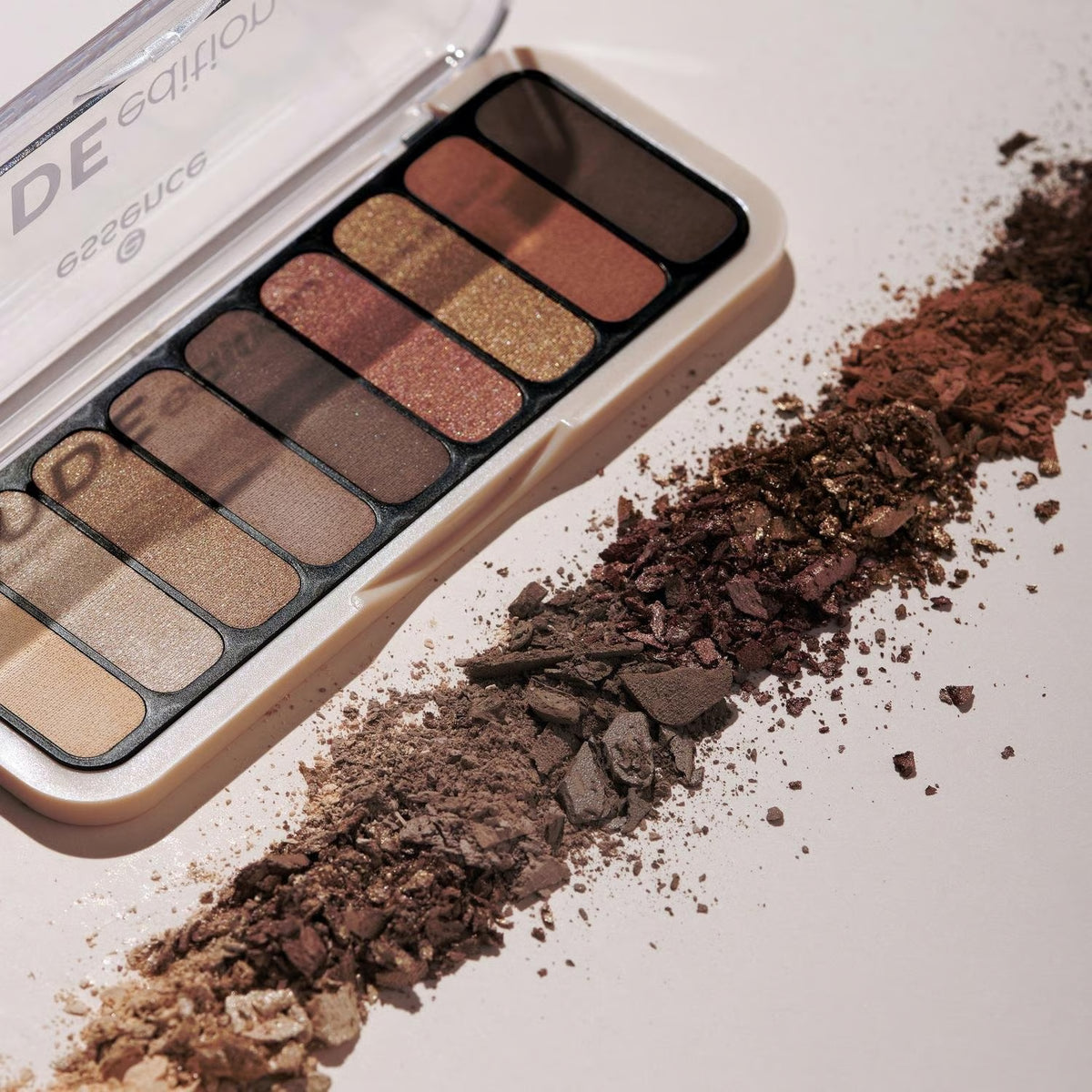 Essence The NUDE Edition Eyeshadow Palette 10