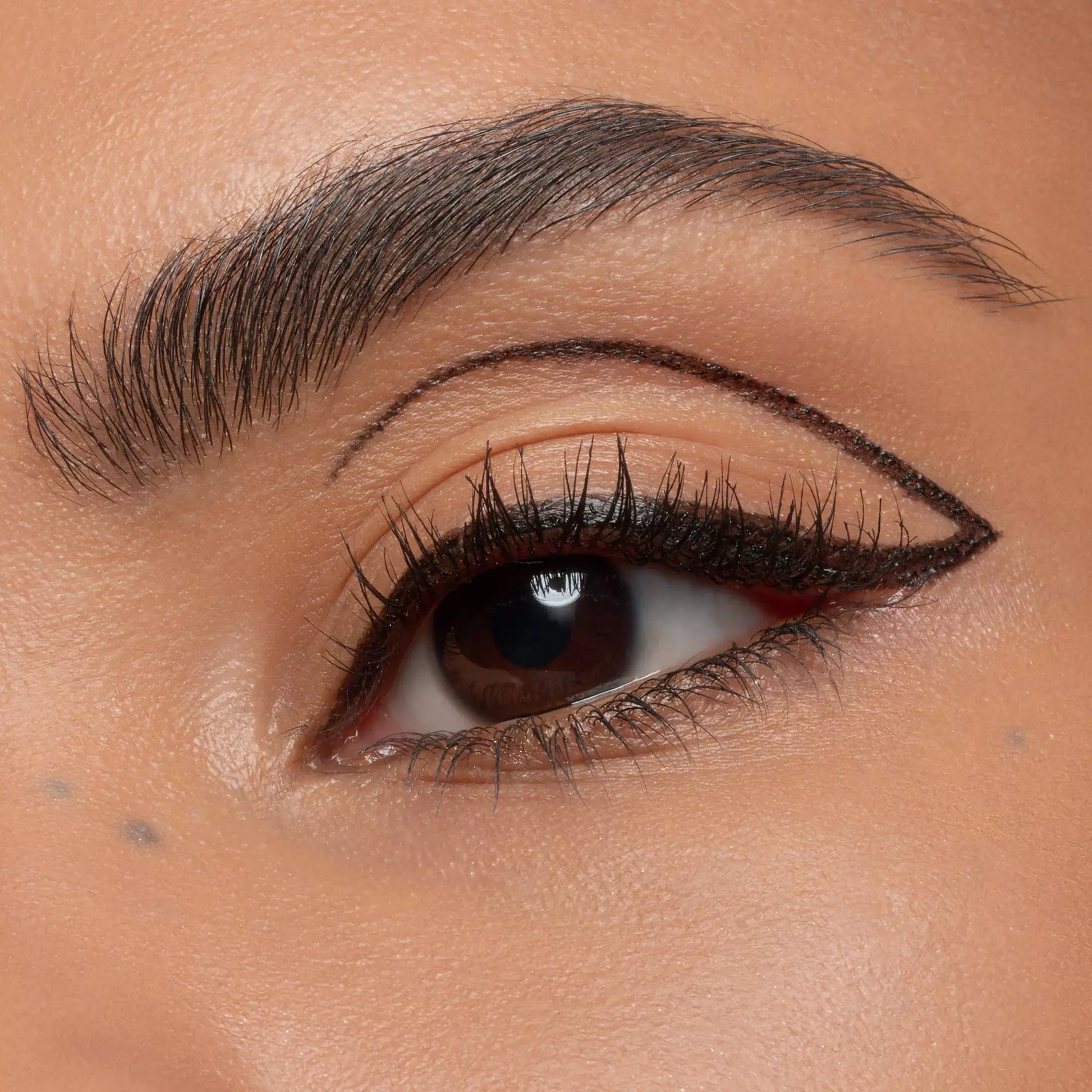 Essence Eyeliner Pen Extra Long lasting 24h - sheesha