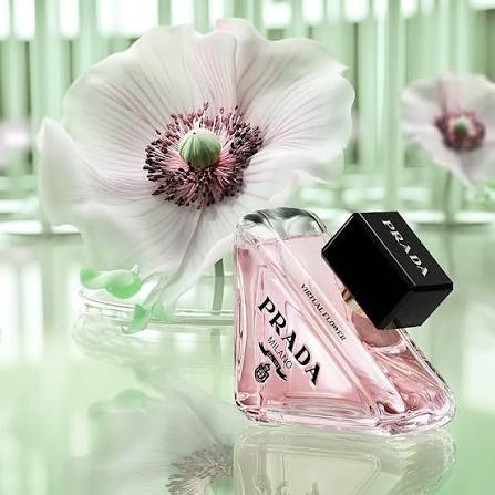 Prada Paradoxe Virtual Flower Eau de Parfum 7ml – Luxury Floral Musk Perfume for Women Travel Size